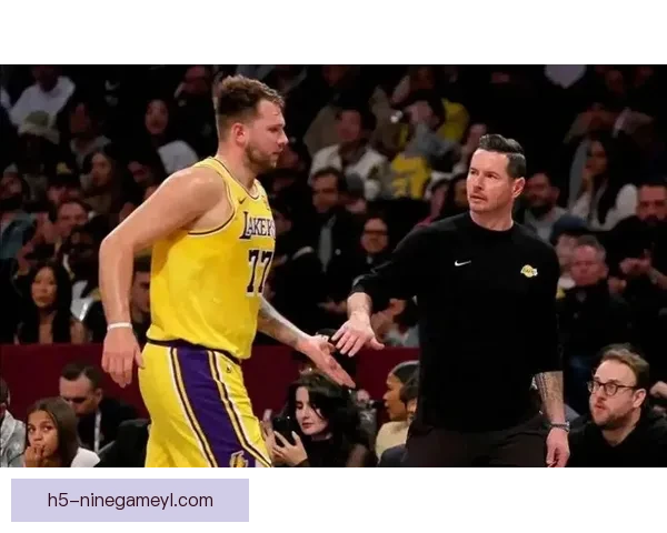 湖人大胜奇才三核85分争议