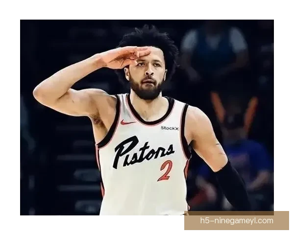 坎宁安42分创三纪录冲MVP